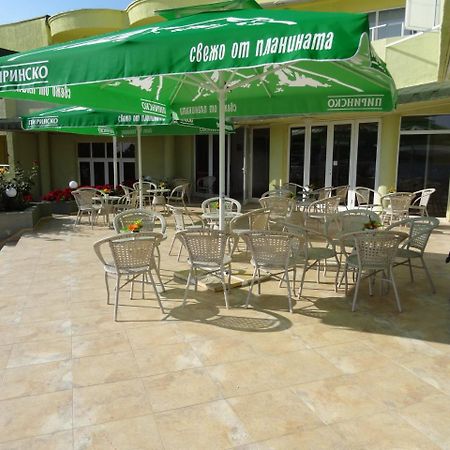 Hotel Marina Kiten  Luaran gambar