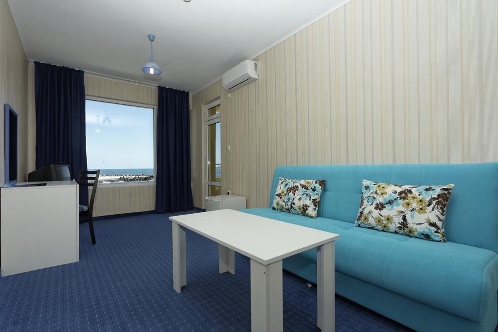 Hotel Marina Kiten  Bilik gambar