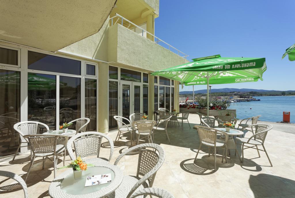 Hotel Marina Kiten  Luaran gambar