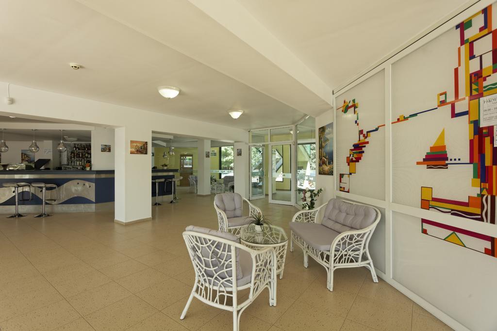 Hotel Marina Kiten  Luaran gambar