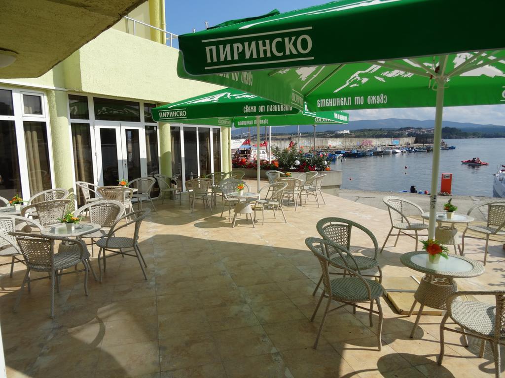 Hotel Marina Kiten  Luaran gambar