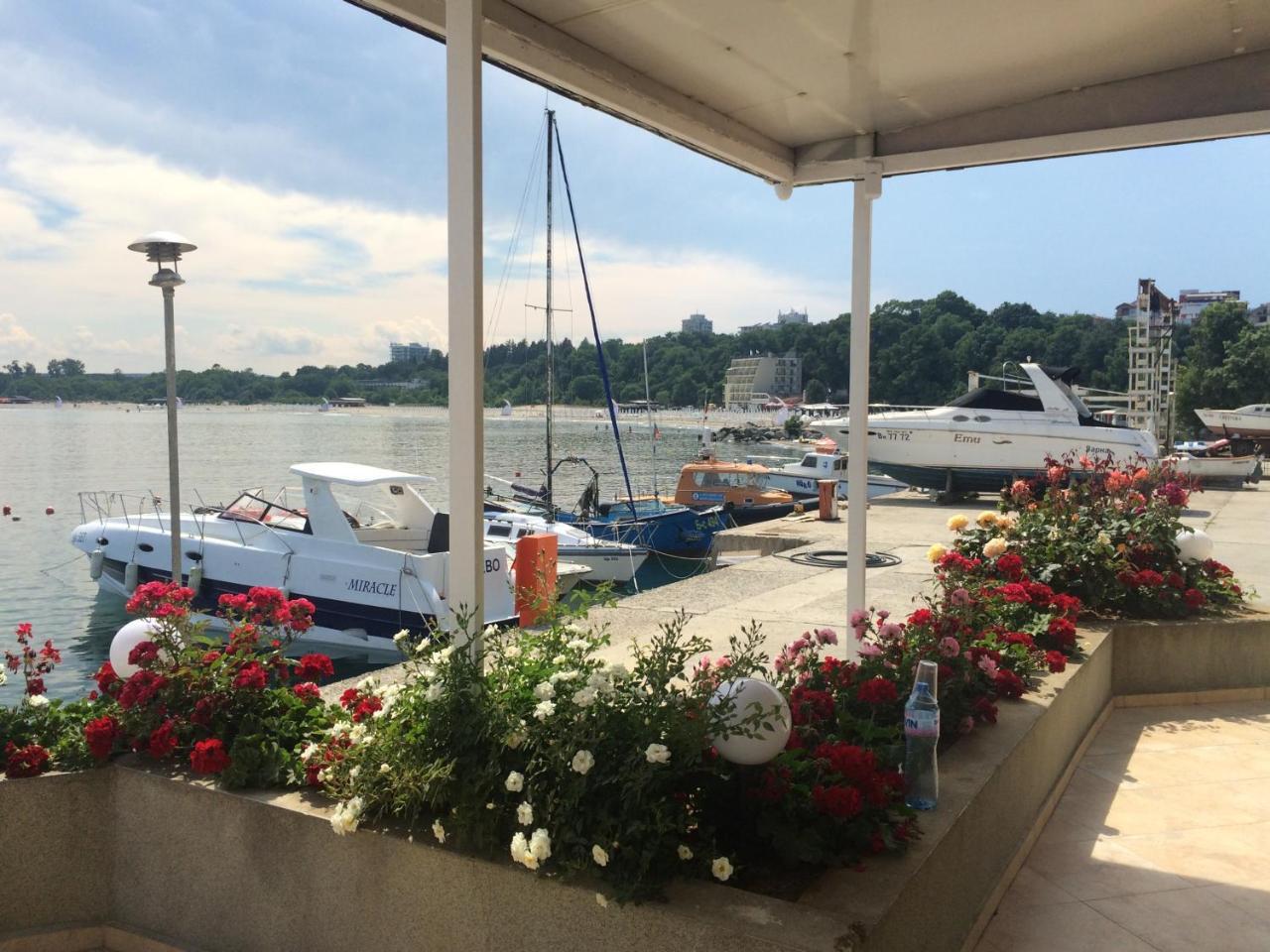 Hotel Marina Kiten  Luaran gambar