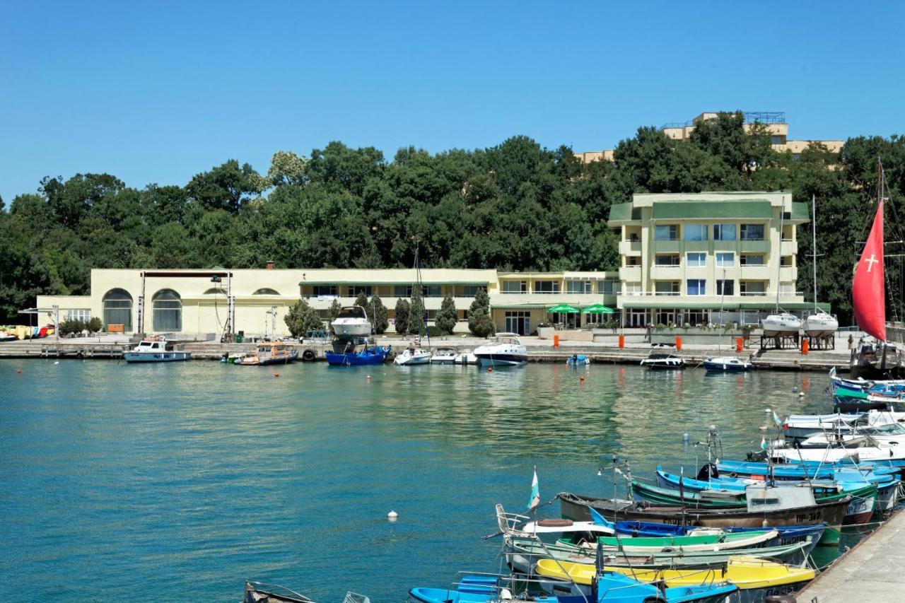 Hotel Marina Kiten  Luaran gambar